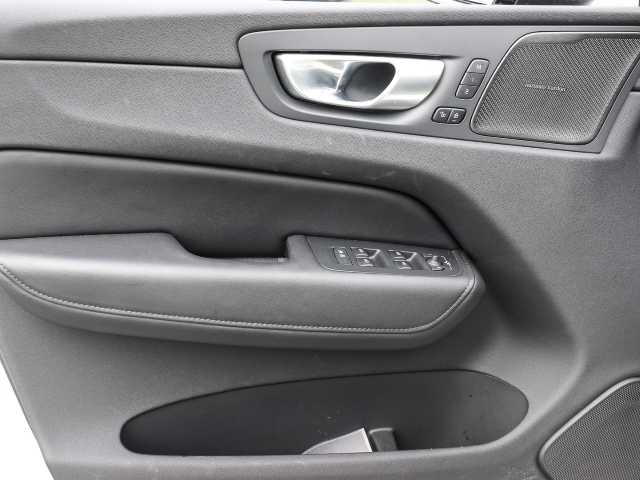 Volvo  Ultimate Dark AWD B4 Diesel EU6d Allrad HUD AD StandHZG digitales Cockpit Memory