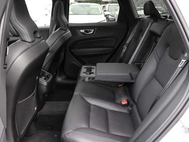 Volvo  Ultimate Dark AWD B4 Diesel EU6d Allrad HUD AD StandHZG digitales Cockpit Memory
