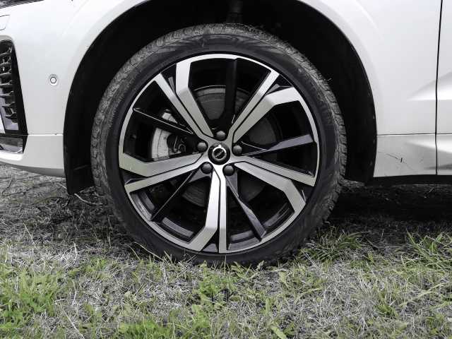 Volvo  Ultimate Dark AWD B4 Diesel EU6d Allrad HUD AD StandHZG digitales Cockpit Memory