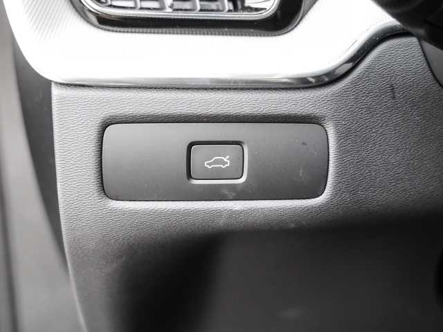Volvo  Ultimate Dark AWD B4 Diesel EU6d Allrad HUD AD StandHZG digitales Cockpit Memory