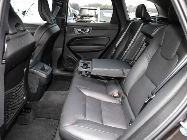 Volvo  Plus Dark 2WD B4 Diesel EU6d digitales Cockpit Memory Sitze Soundsystem HarmanKa