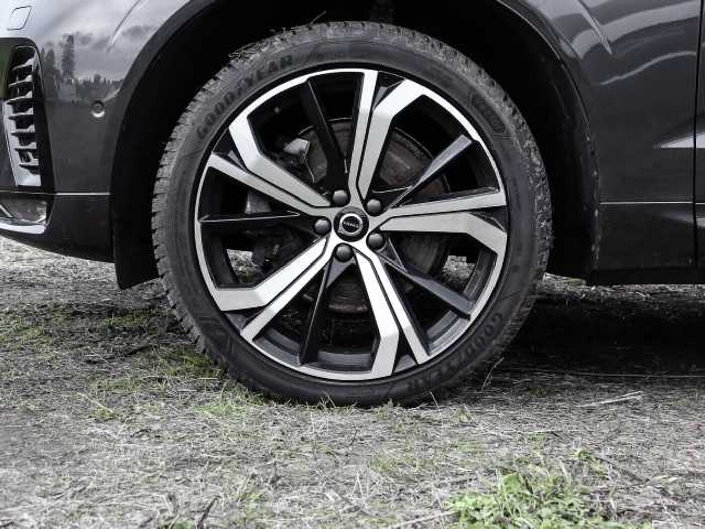Volvo  Ultimate Dark AWD B5 Benzin EU6d Allrad HUD StandHZG Leder digitales Cockpit Mem