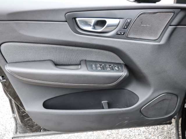 Volvo  Plus Dark AWD B5 Benzin EU6d Allrad Leder digitales Cockpit Memory Sitze Soundsy