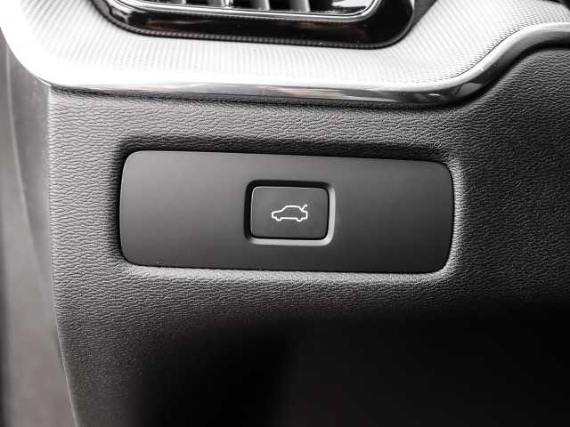 Volvo  Ultimate Dark AWD B4 Diesel EU6d Allrad HUD AD StandHZG digitales Cockpit Memory