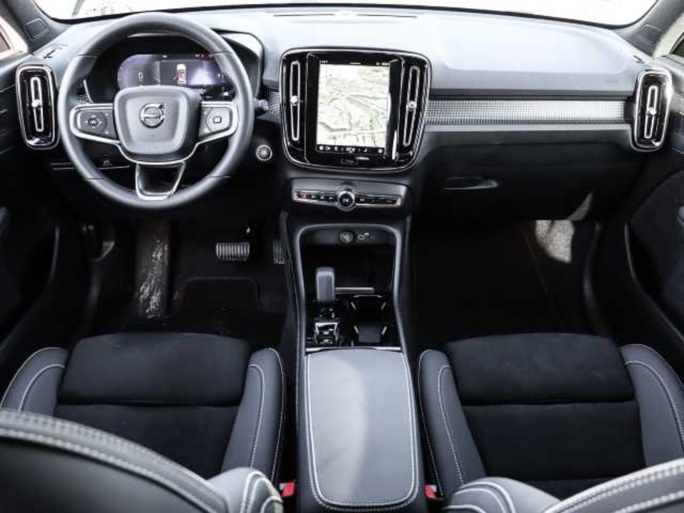 Volvo  Plus Dark 2WD B4 EU6d digitales Cockpit Memory Sitze Soundsystem HarmanKardon 36