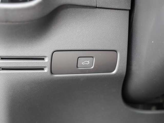Volvo  Plus Dark 2WD B4 EU6d digitales Cockpit Memory Sitze Soundsystem HarmanKardon 36