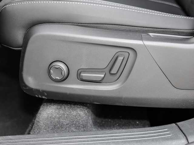 Volvo  Plus Dark 2WD B4 EU6d digitales Cockpit Memory Sitze Soundsystem HarmanKardon 36