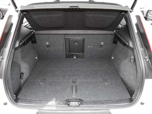 Volvo  Plus Dark 2WD B4 EU6d digitales Cockpit Memory Sitze Soundsystem HarmanKardon 36