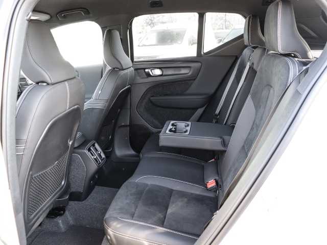 Volvo  Plus Dark 2WD B4 EU6d digitales Cockpit Memory Sitze Soundsystem HarmanKardon 36