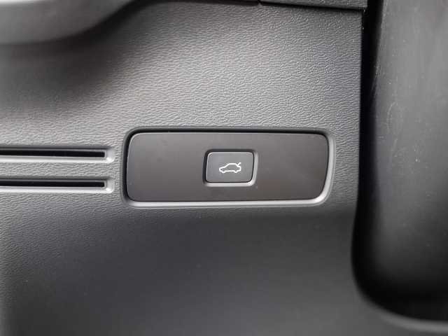 Volvo  Plus Dark 2WD B4 EU6d digitales Cockpit Memory Sitze Soundsystem HarmanKardon 36