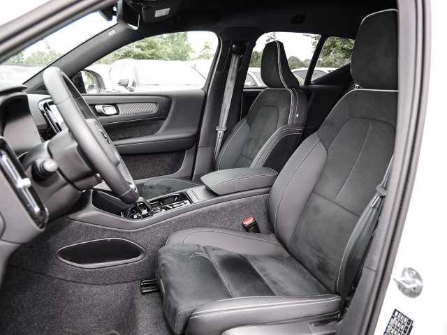 Volvo  Plus Dark 2WD B4 EU6d digitales Cockpit Memory Sitze Soundsystem HarmanKardon 36