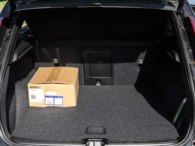 Volvo  Plus Dark Recharge Plug-In Hybrid 2WD T5 Twin Engine EU6d StandHZG Navi digitale