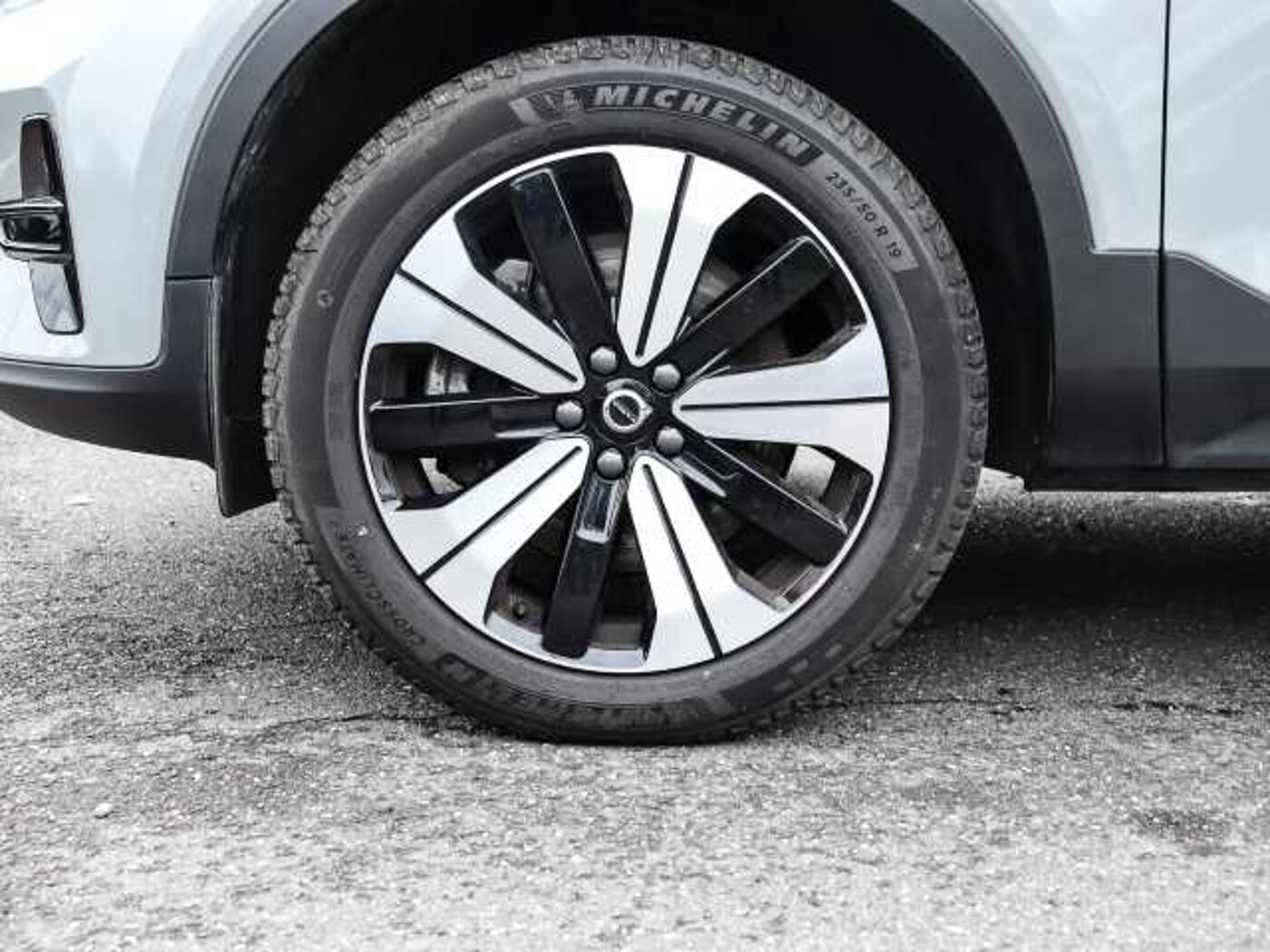 Volvo  Plus Dark Recharge Plug-In Hybrid 2WD T5 Twin Engine EU6d StandHZG Navi digitale