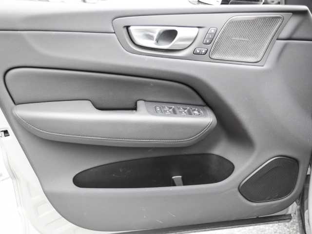 Volvo  Ultimate Dark Recharge Plug-In Hybrid AWD T8 Twin Engine EU6d Allrad HUD StandHZ