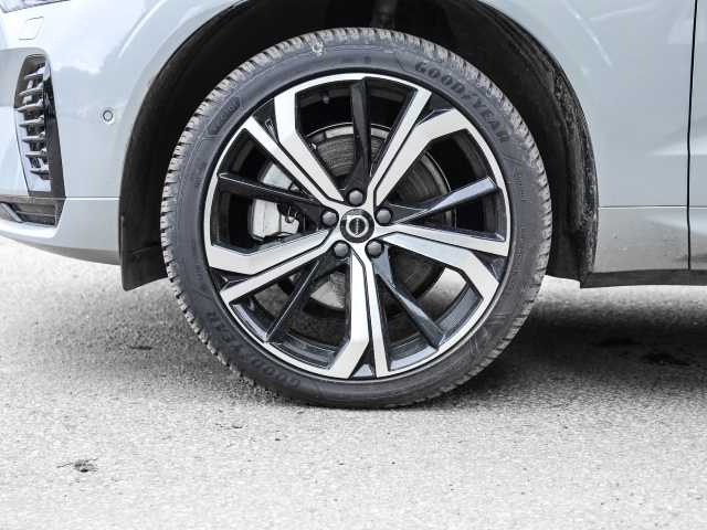 Volvo  Ultimate Dark Recharge Plug-In Hybrid AWD T8 Twin Engine EU6d Allrad HUD StandHZ