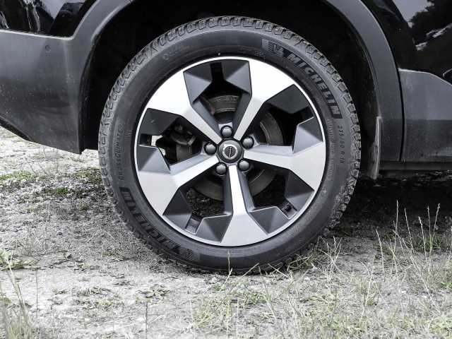 Volvo  Plus Dark 2WD B4 EU6d digitales Cockpit Memory Sitze Soundsystem HarmanKardon 36