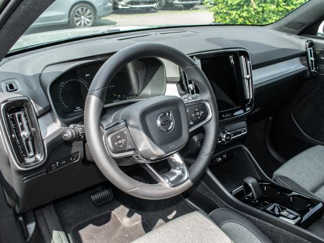 Volvo  Plus Dark Recharge Plug-In Hybrid 2WD T4 Twin Engine EU6d StandHZG Navi digitale