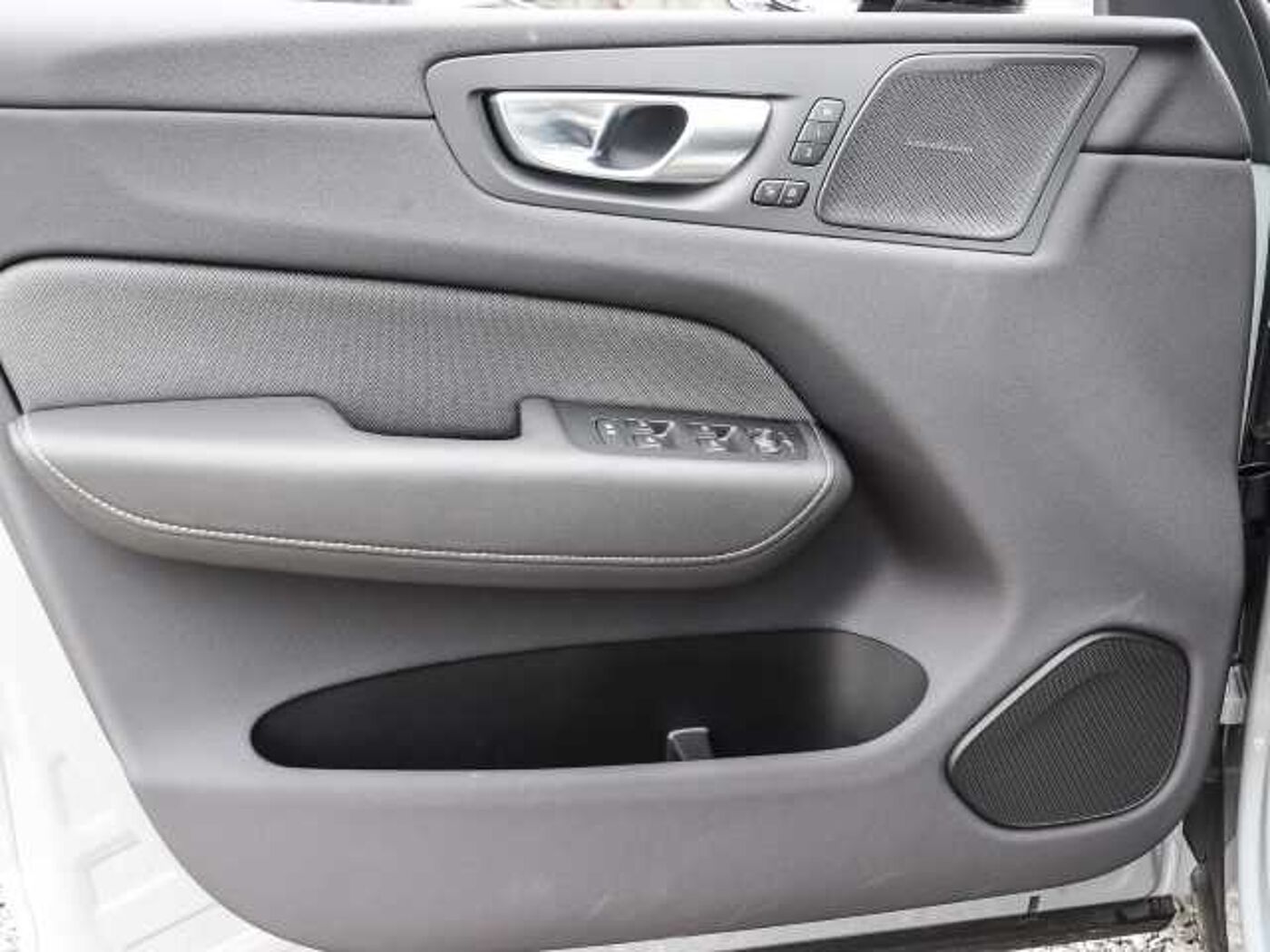 Volvo  Ultimate Dark Recharge Plug-In Hybrid AWD T8 Twin Engine EU6d Allrad HUD StandHZ