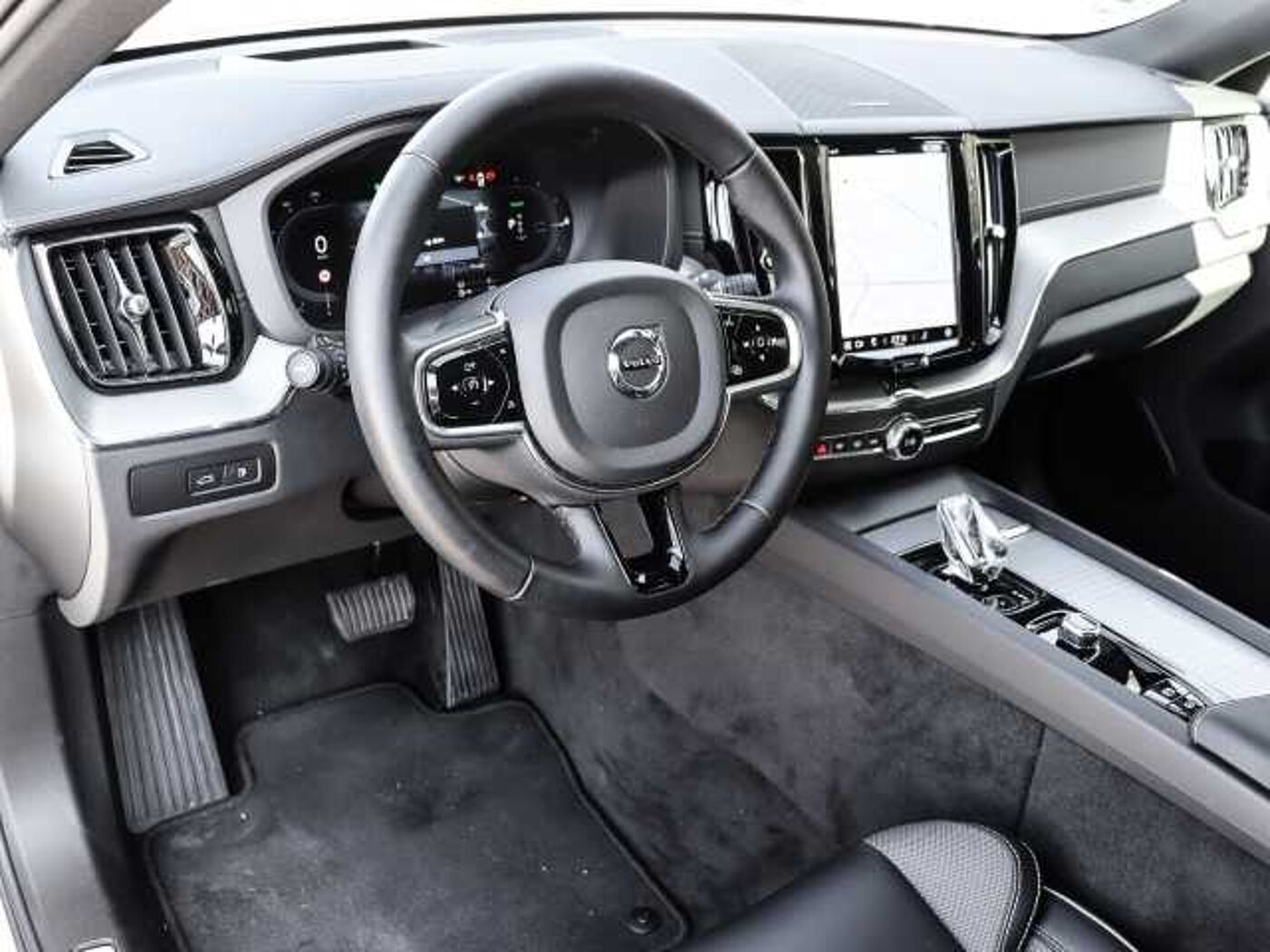 Volvo  Ultimate Dark Recharge Plug-In Hybrid AWD T8 Twin Engine EU6d Allrad HUD StandHZ