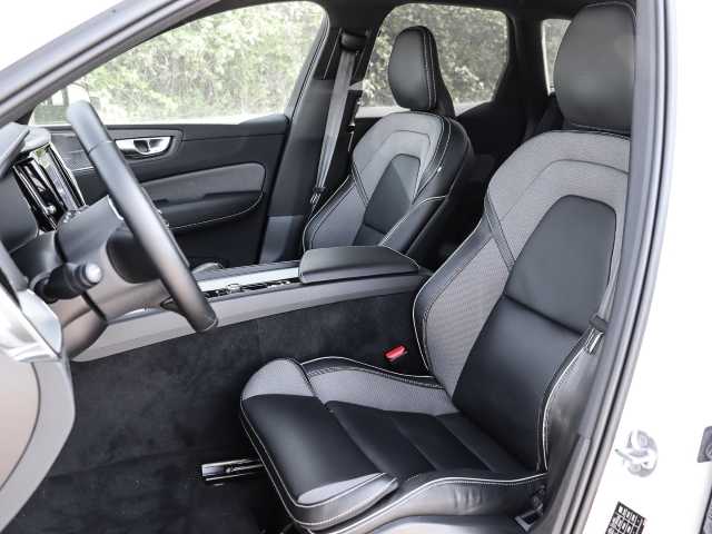 Volvo  Ultimate Dark Recharge Plug-In Hybrid AWD T8 Twin Engine EU6d Allrad HUD StandHZ