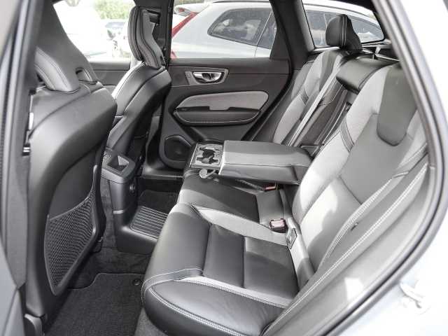 Volvo  Ultimate Dark Recharge Plug-In Hybrid AWD T8 Twin Engine EU6d Allrad HUD StandHZ