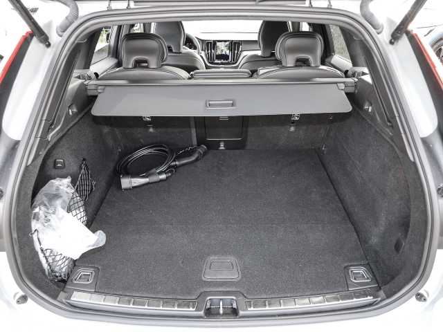 Volvo  Ultimate Dark Recharge Plug-In Hybrid AWD T8 Twin Engine EU6d Allrad HUD StandHZ