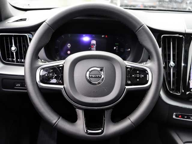 Volvo  Ultimate Dark Recharge Plug-In Hybrid AWD T8 Twin Engine EU6d Allrad HUD StandHZ
