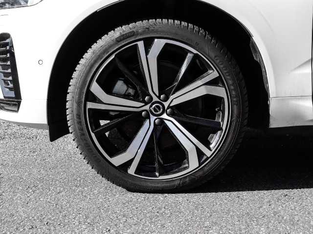 Volvo  Ultimate Dark Recharge Plug-In Hybrid AWD T8 Twin Engine EU6d Allrad HUD StandHZ