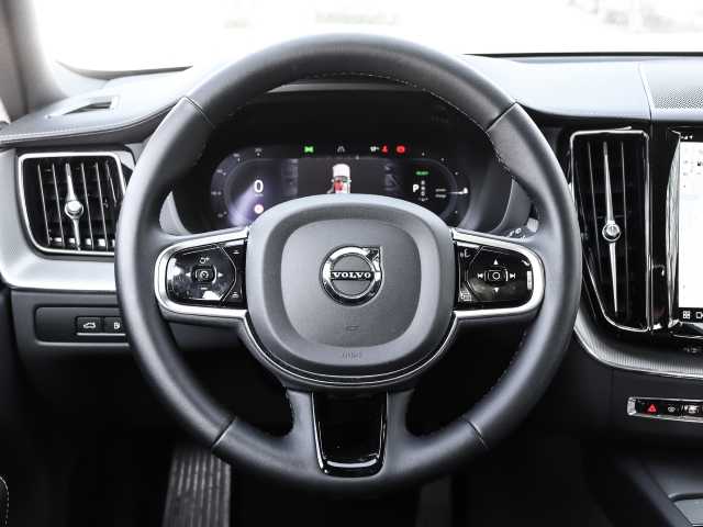 Volvo  Ultimate Dark Recharge Plug-In Hybrid AWD T8 Twin Engine EU6d Allrad HUD StandHZ