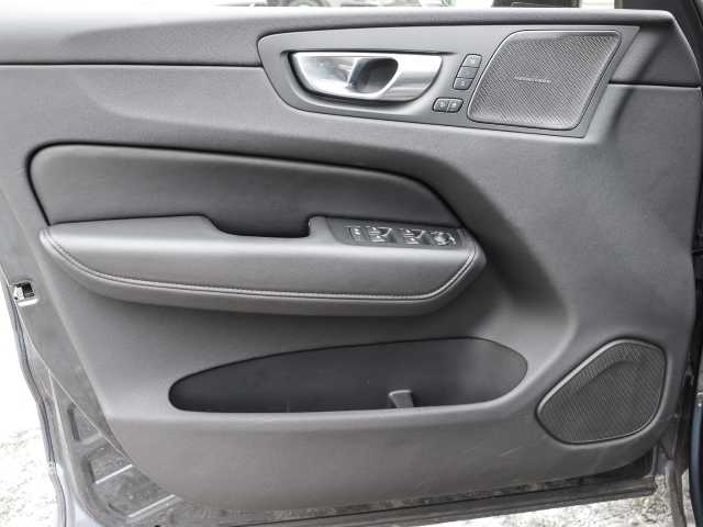Volvo  Ultimate Dark AWD B4 Diesel EU6d Allrad HUD AD StandHZG digitales Cockpit Memory