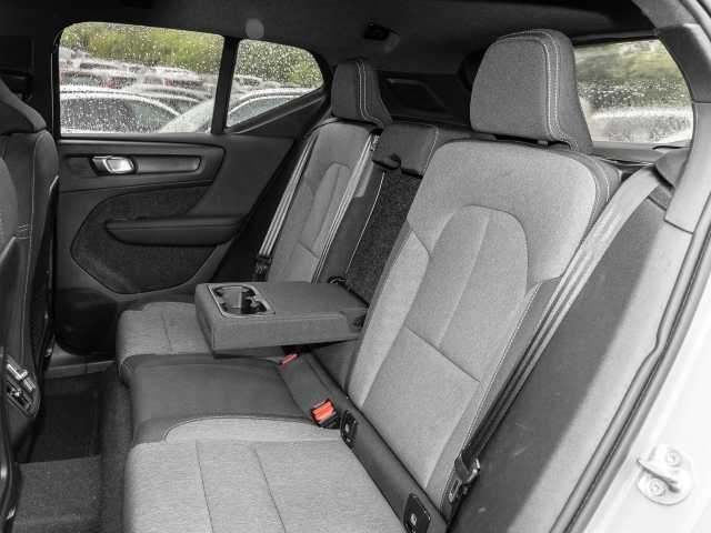 Volvo  Plus Dark 2WD B3 EU6d digitales Cockpit Memory Sitze Soundsystem HarmanKardon LE