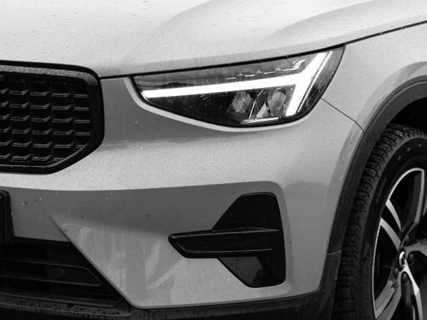 Volvo  Plus Dark 2WD B3 EU6d digitales Cockpit Memory Sitze Soundsystem HarmanKardon LE