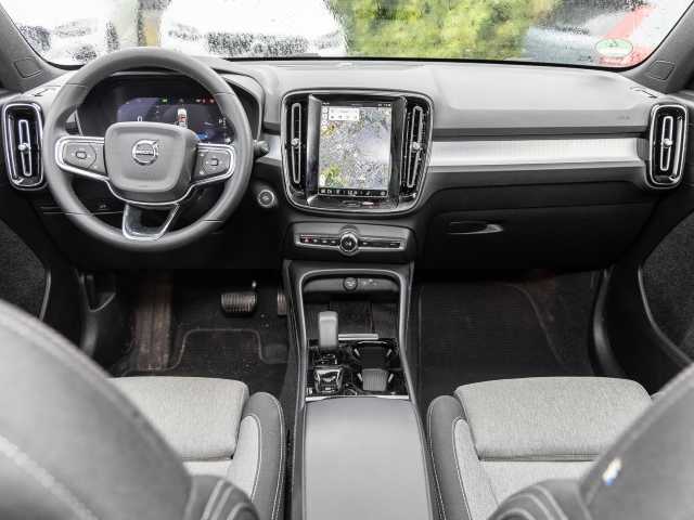 Volvo  Plus Dark 2WD B3 EU6d digitales Cockpit Memory Sitze Soundsystem HarmanKardon LE