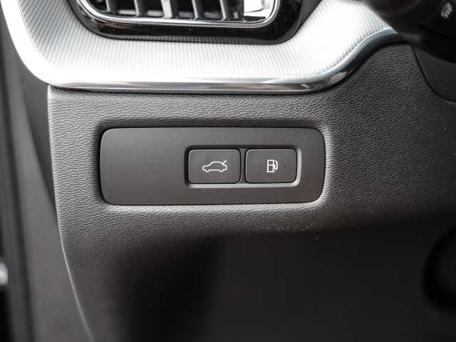Volvo  Ultimate Dark Recharge Plug-In Hybrid AWD T8 Twin Engine EU6d Allrad HUD StandHZ