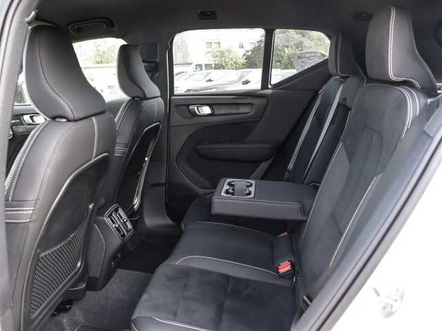 Volvo  Plus Dark 2WD B4 EU6d digitales Cockpit Memory Sitze Soundsystem HarmanKardon 36