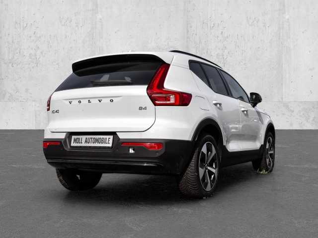 Volvo  Plus Dark 2WD B4 EU6d digitales Cockpit Memory Sitze Soundsystem HarmanKardon 36