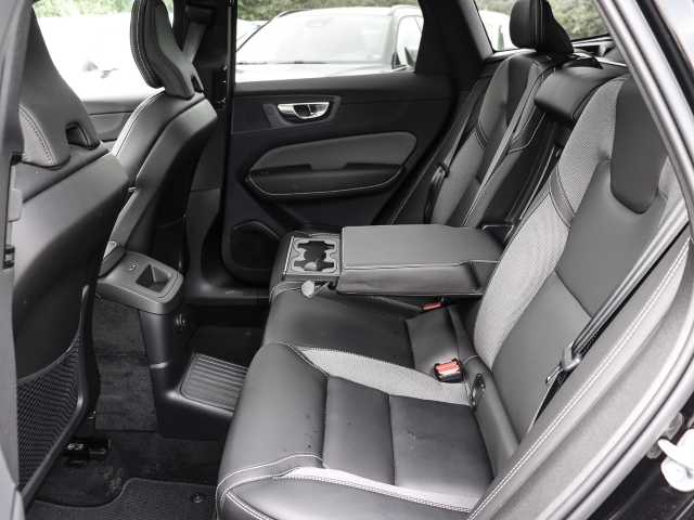 Volvo  Ultimate Dark Recharge Plug-In Hybrid AWD T8 Twin Engine EU6d Allrad HUD StandHZ
