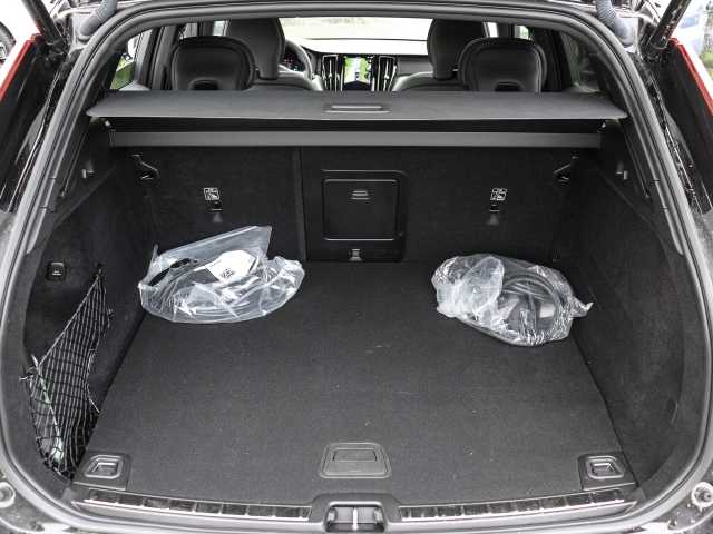 Volvo  Ultimate Dark Recharge Plug-In Hybrid AWD T8 Twin Engine EU6d Allrad HUD StandHZ