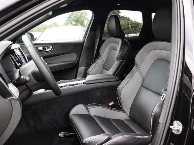 Volvo  Ultimate Dark Recharge Plug-In Hybrid AWD T8 Twin Engine EU6d Allrad HUD StandHZ