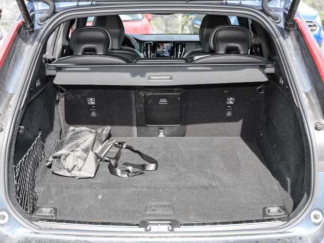 Volvo  Plus Dark Recharge Plug-In Hybrid AWD T6 Twin Engine EU6d Allrad StandHZG digita