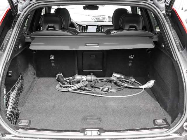 Volvo  Plus Dark Recharge Plug-In Hybrid AWD T8 Twin Engine EU6e Allrad StandHZG digita