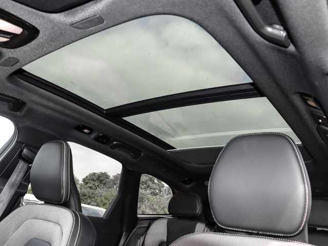 Volvo  Plus Dark Recharge Plug-In Hybrid AWD T8 Twin Engine EU6e Allrad StandHZG digita
