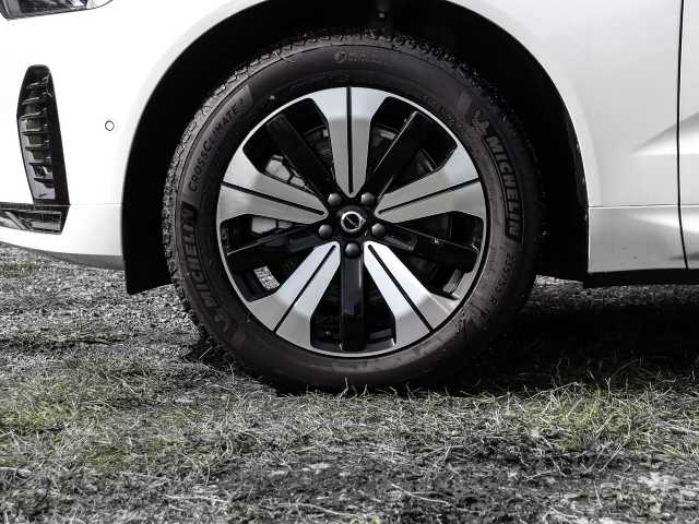 Volvo  Plus Dark Recharge Plug-In Hybrid AWD T8 Twin Engine EU6e Allrad StandHZG digita