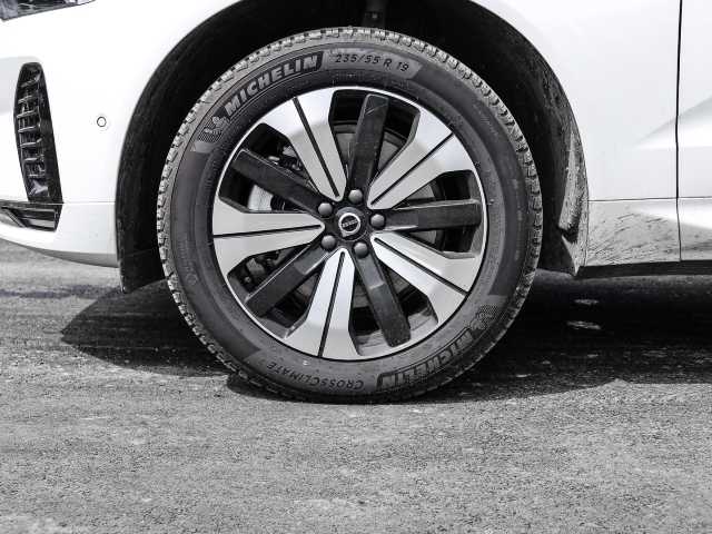 Volvo  Plus Dark Recharge Plug-In Hybrid AWD T8 Twin Engine EU6e Allrad StandHZG digita