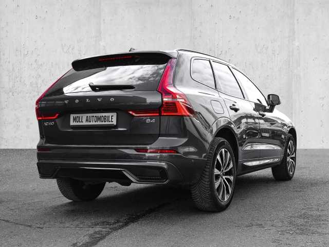 Volvo  Plus Dark 2WD B4 Diesel EU6d digitales Cockpit Memory Sitze Soundsystem HarmanKa