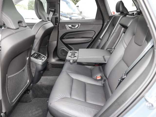 Volvo  Ultimate Dark 2WD B4 Diesel EU6d HUD AD digitales Cockpit Memory Sitze Soundsyst