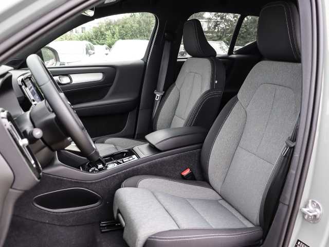 Volvo  Plus Dark 2WD B3 EU6d digitales Cockpit Memory Sitze Soundsystem HarmanKardon LE
