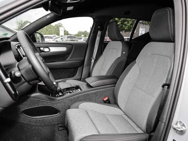 Volvo  Plus Dark 2WD B3 EU6d digitales Cockpit Memory Sitze Soundsystem HarmanKardon LE