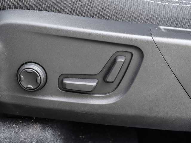 Volvo  Plus Dark 2WD B3 EU6d digitales Cockpit Memory Sitze Soundsystem HarmanKardon LE