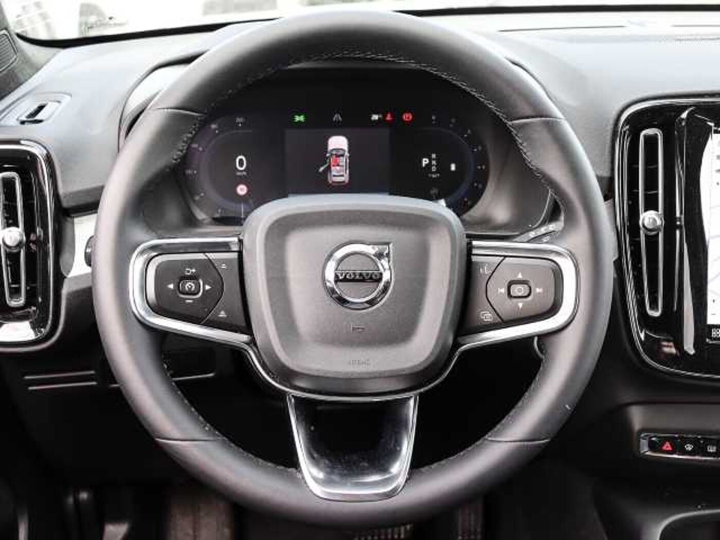 Volvo  Plus Dark 2WD B3 EU6d digitales Cockpit Memory Sitze Soundsystem HarmanKardon LE